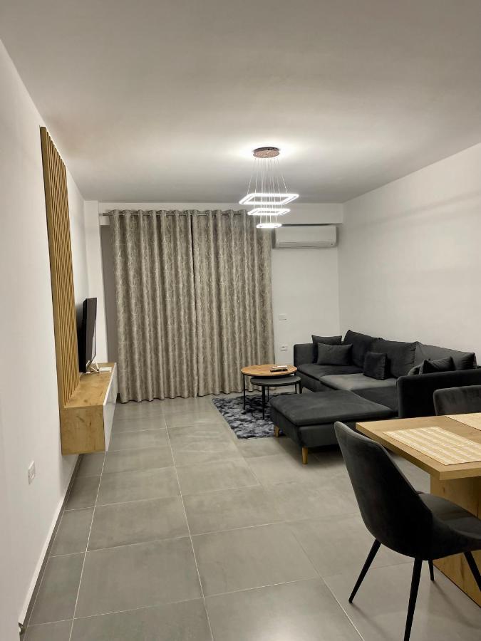 Seaview Modern Two Bedroom Apartment Sarandë